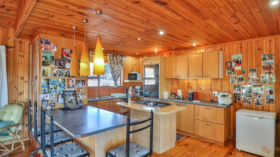 3 Bedroom Property for Sale in Stilbaai Wes Western Cape